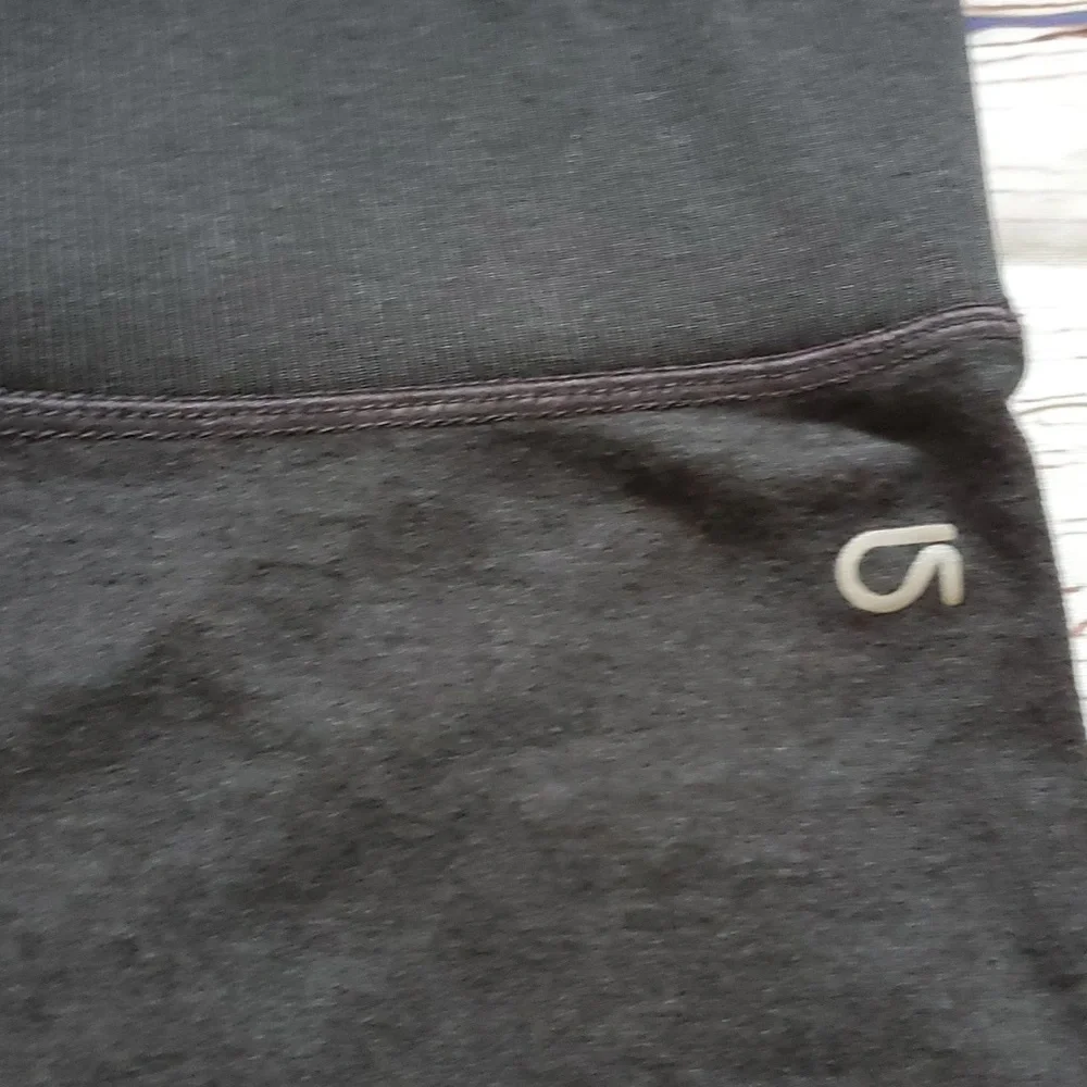 🆕️ GAP FIT BRUSHED TECH JERSEY WOMEN'S SHORTS - Picture 3 of 9